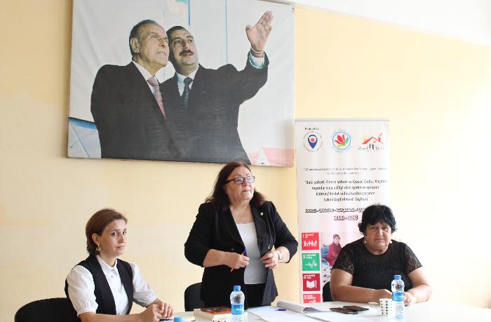 Qazax rayonunda əlilliyi olan qadınlara dəstək məqsədilə Dəyirmi Masa keçirilib
